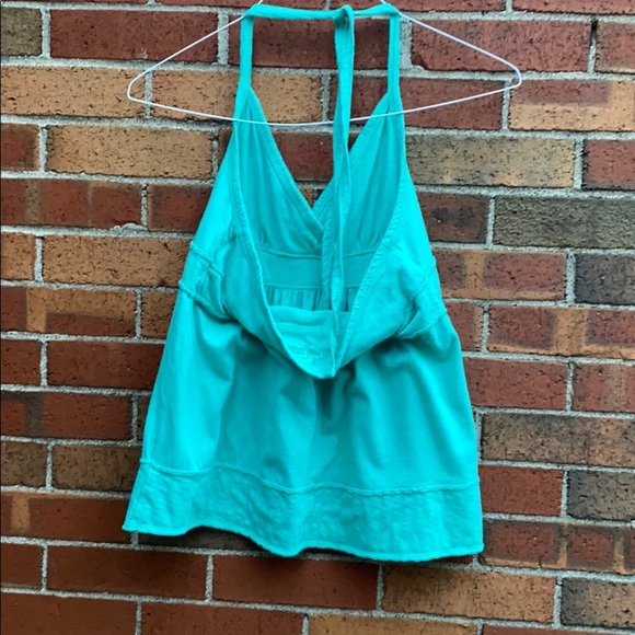 Lightweight halter top - Picture 2 of 5